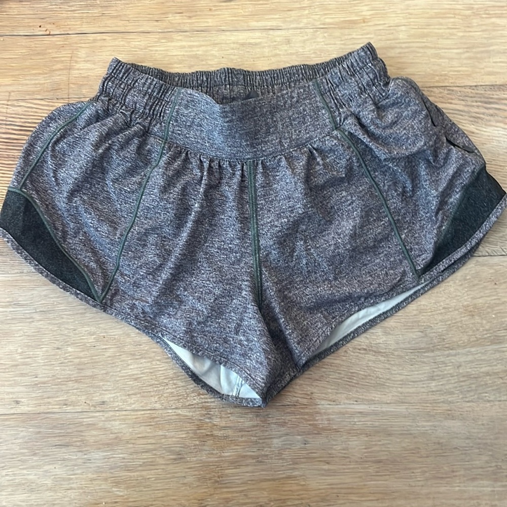 Lulu Lemon Hotty Hot 2.5” Heathered Gray Shorts - Size 4